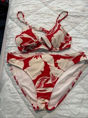 Shade & Shore Red and Cream Floral Underwire Bikini Set